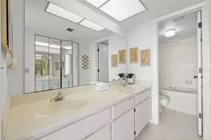 9000 Commodore Dr, Seminole, FL 33776 - Photo 28