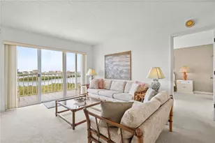 9000 Commodore Dr, Seminole, FL 33776 - Photo 18