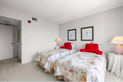 9000 Commodore Drive #604, Seminole, FL 33776 - Photo 22