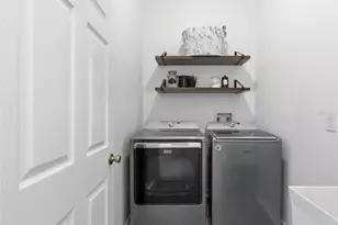 10017 Oxford Chapel Dr, Tampa, FL 33647 - Photo 16