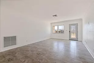 176 175th Ave E, Redington Shores, FL 33708 - Photo 6