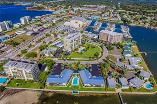 2566 Gary Cir, Dunedin, FL 34698 - Photo 2