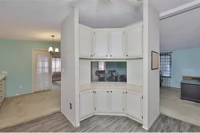 38992 Stapley Circle, Zephyrhills, FL 33540 - Photo 8