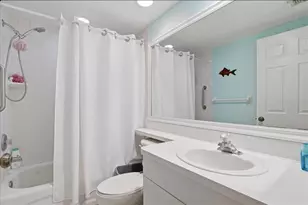 6425 Shoreline Dr, Saint Petersburg, FL 33708 - Photo 14