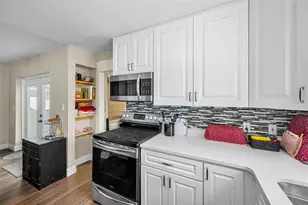 7418 Cedar St NE, Saint Petersburg, FL 33702 - Photo 14