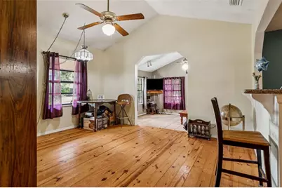 8006 N Temple Place, Tampa, FL 33617 - Photo 8