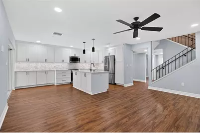 6660 Cape Hatteras Way NE #1, Saint Petersburg, FL 33702 - Photo 8