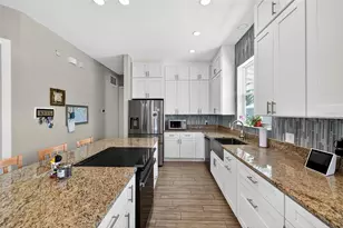 4433 Sweetwater Dr, Tampa, FL 33615 - Photo 16