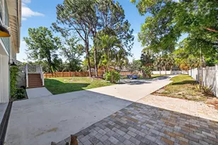 4433 Sweetwater Dr, Tampa, FL 33615 - Photo 6