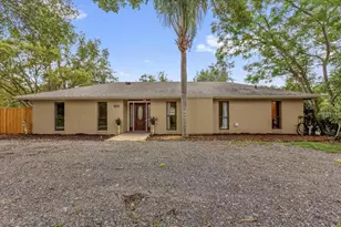 31632 Spruce Dr, Eustis, FL 32736 - Photo 1