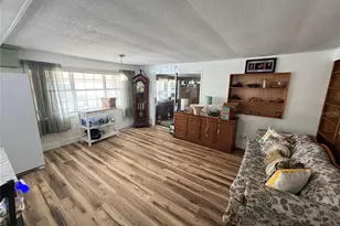 38437 Beniger Dr, Zephyrhills, FL 33540 - Photo 6