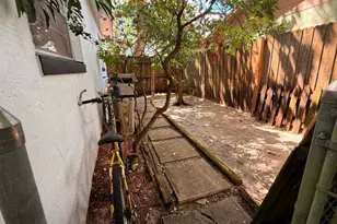 1111 Bristolwood St, Brandon, FL 33510 - Photo 18
