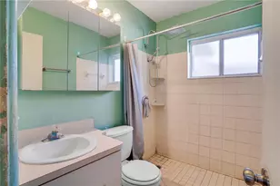 701 61st Ave NE, Saint Petersburg, FL 33703 - Photo 18