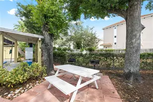3206 W Azeele St, Tampa, FL 33609 - Photo 20