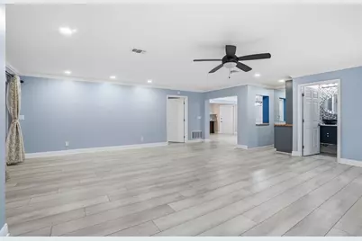 2121 Park Street N, Saint Petersburg, FL 33710 - Photo 8