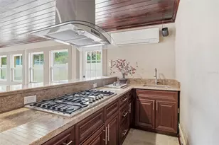 2121 Park St N, Saint Petersburg, FL 33710 - Photo 34