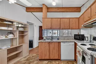 4100 Carefree Way, Zephyrhills, FL 33541 - Photo 16