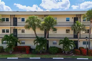 11485 Oakhurst Rd, Largo, FL 33774 - Photo 2