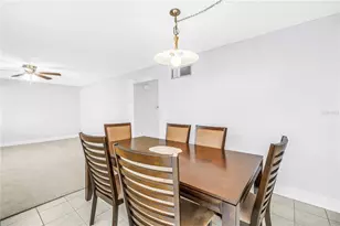 4700 Cove Cir, Saint Petersburg, FL 33708 - Photo 10