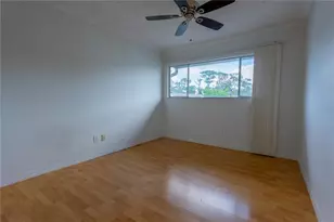 6860 Whitman Ct, Sarasota, FL 34243 - Photo 22