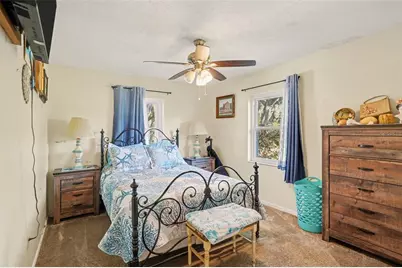 11207 Creekview Drive, Riverview, FL 33569 - Photo 12