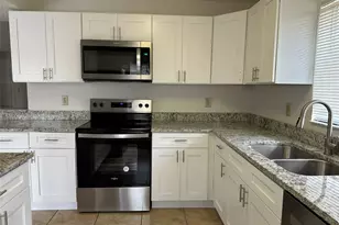 2008 Shadow Pine Dr, Brandon, FL 33511 - Photo 2