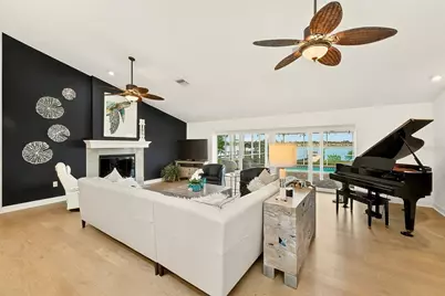 10976 Harborside Drive, Largo, FL 33773 - Photo 6