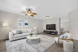 2231 Utopian Dr E, Clearwater, FL 33763 - Photo 2