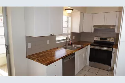 7011 Place De La Paix #2B, South Pasadena, FL 33707 - Photo 2