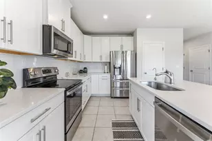 10378 Gliding Eagle Wy, Land O Lakes, FL 34638 - Photo 14
