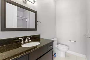 412 Regent Ln N, Saint Petersburg, FL 33701 - Photo 32