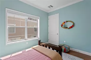 412 Regent Ln N, Saint Petersburg, FL 33701 - Photo 36