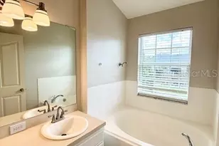 2947 Pointeview Dr, Tampa, FL 33611 - Photo 20