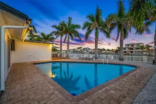 7984 1st Ave S, Saint Petersburg, FL 33707 - Photo 2