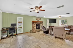 2701 Brandon View Dr, Brandon, FL 33511 - Photo 16