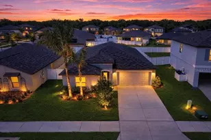 13041 Majestic Garden Ln, Riverview, FL 33579 - Photo 2