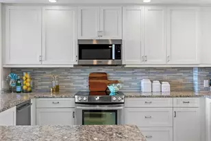 1325 Snell Isle Blvd NE, Saint Petersburg, FL 33704 - Photo 16