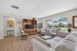 9697 41st St N, Pinellas Park, FL 33782 - Photo 6