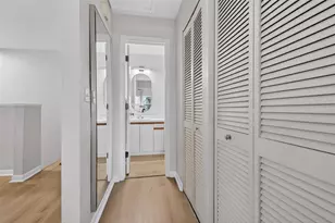 492 Santa Cruz Pl NE, Saint Petersburg, FL 33703 - Photo 14