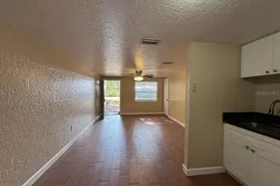 37221 Marlu Ln, Dade City, FL 33525 - Photo 6