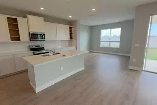 2212 Sienna Spruce St, Wesley Chapel, FL 33543 - Photo 4