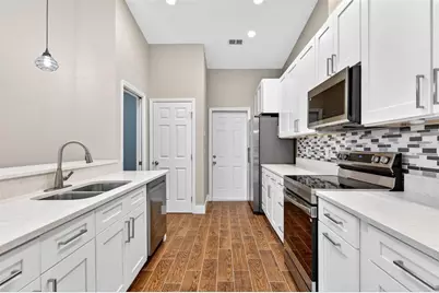 6535 Brentwood Drive, Zephyrhills, FL 33542 - Photo 12