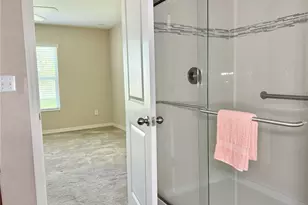 9242 Freedom Hill Dr, Seffner, FL 33584 - Photo 24