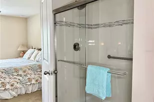 9242 Freedom Hill Dr, Seffner, FL 33584 - Photo 16