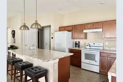 9242 Freedom Hill Dr, Seffner, FL 33584 - Photo 12