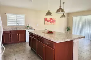 9242 Freedom Hill Dr, Seffner, FL 33584 - Photo 14