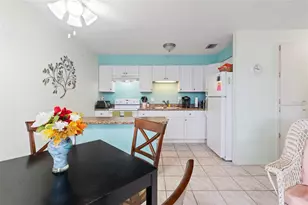 4351 Tahitian Gardens Cir, Holiday, FL 34691 - Photo 4