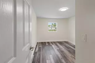 15226 Valdosta Rd, Spring Hill, FL 34610 - Photo 16