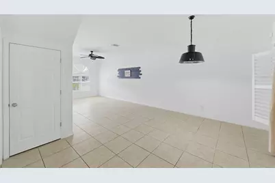 4118 Woodacre Lane, Tampa, FL 33624 - Photo 12