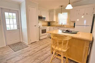 618 Iglesia Dr, North Port, FL 34287 - Photo 4